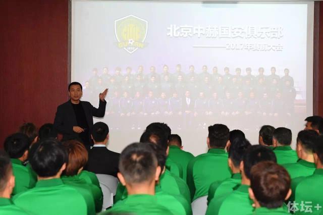 在米兰没有成功？我不是一个每场都能跑12公里的球员，但是我能适应高强度的比赛。